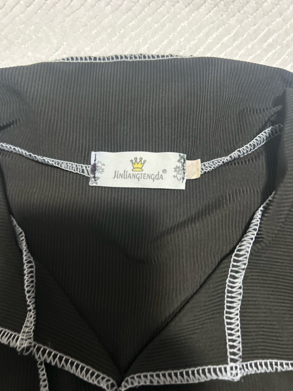 Amazon Black Crop Top with White Contrast Stitching - Picture 2 of 3